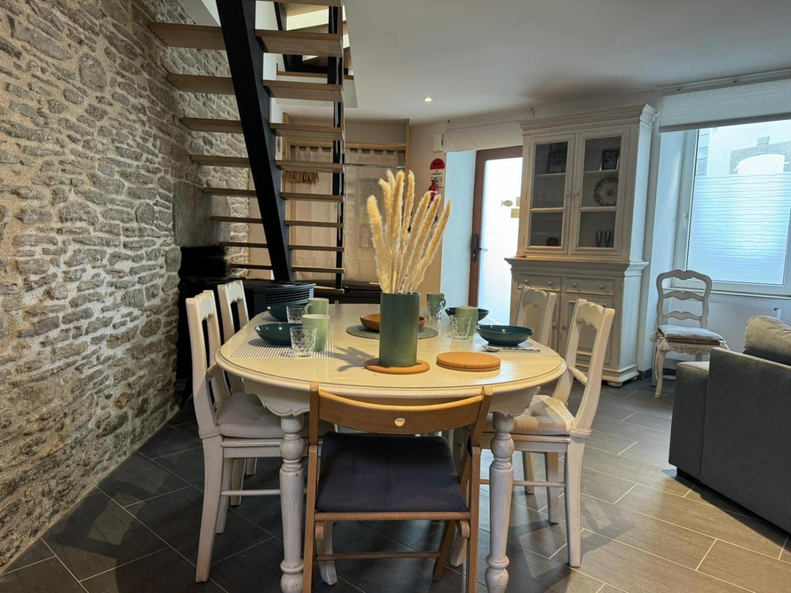 Maison De Pecheur Idealement Situee